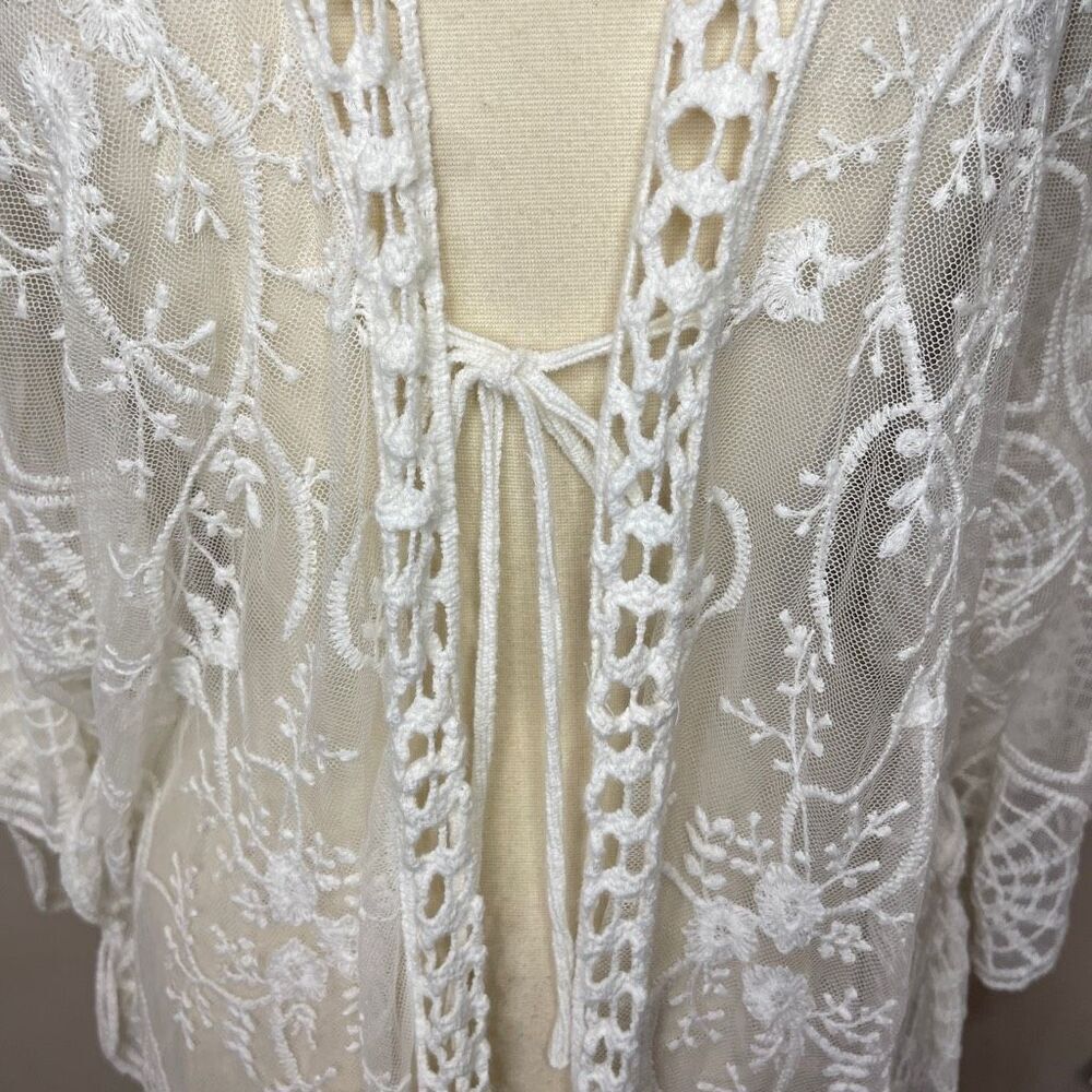 CAL STYLE Boutique Lace‎ Embroidered Kimono, Large - Picture 5 of 13